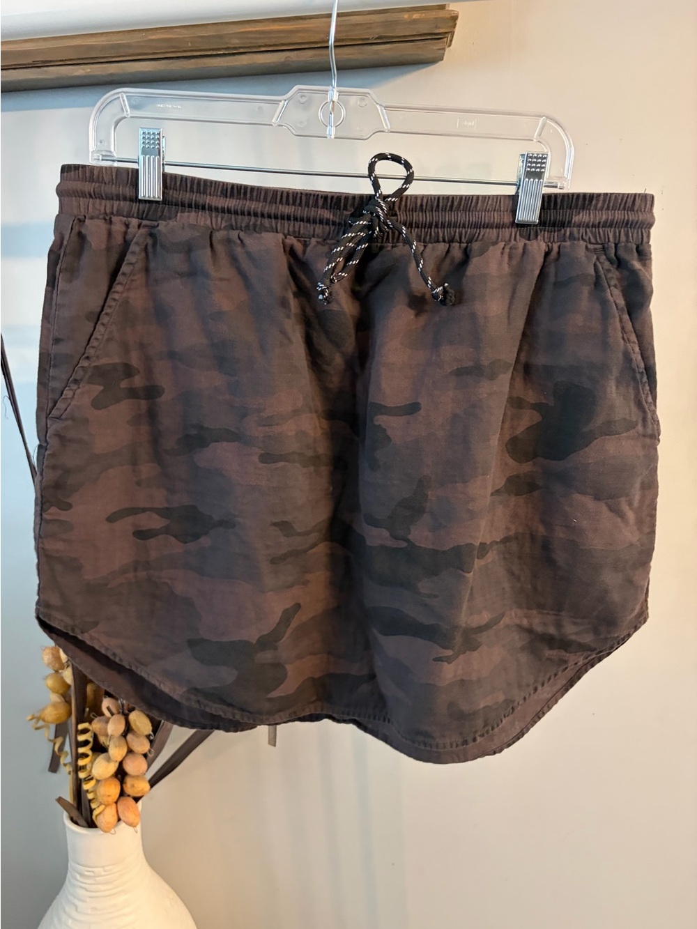 dylan Brown Camo weekend drawstring skirt size medium
